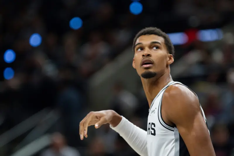 NBA／联盟最强易主！马刺力克雷霆登顶战力榜 文班亚马成关键先生