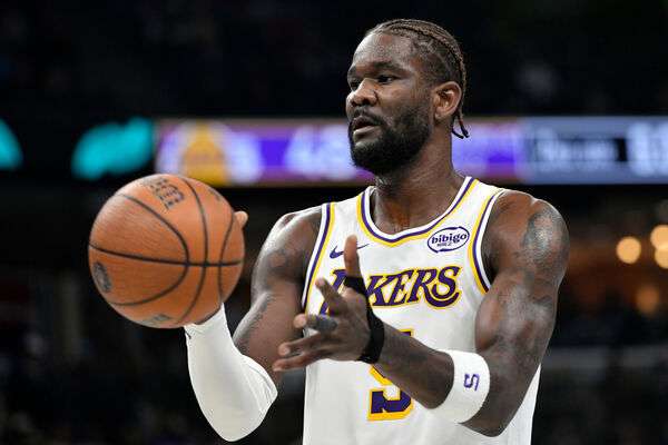 湖人主力中锋艾顿巴哈马度假陷大麻风波 机场遭短暂拘留后澄清